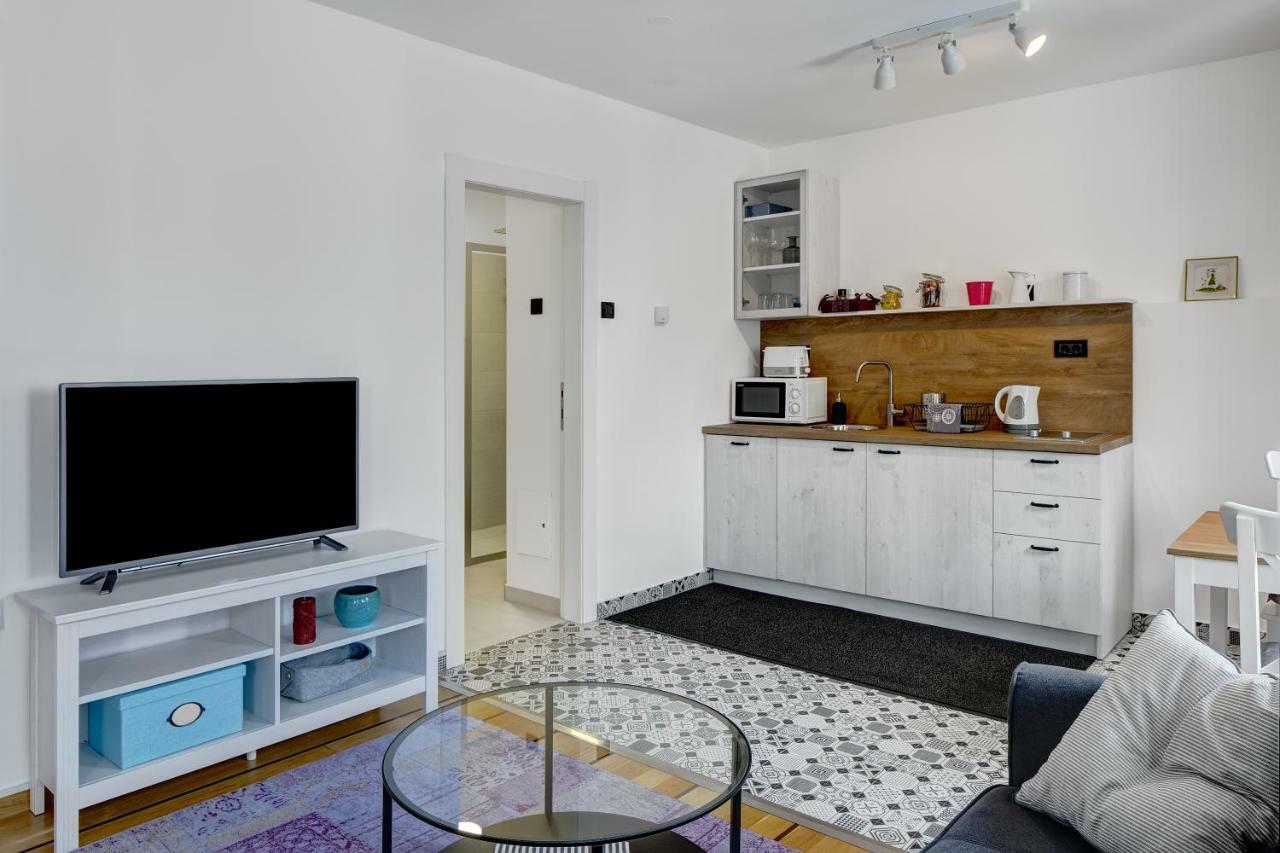 Apartments Viola Zagreb Extérieur photo